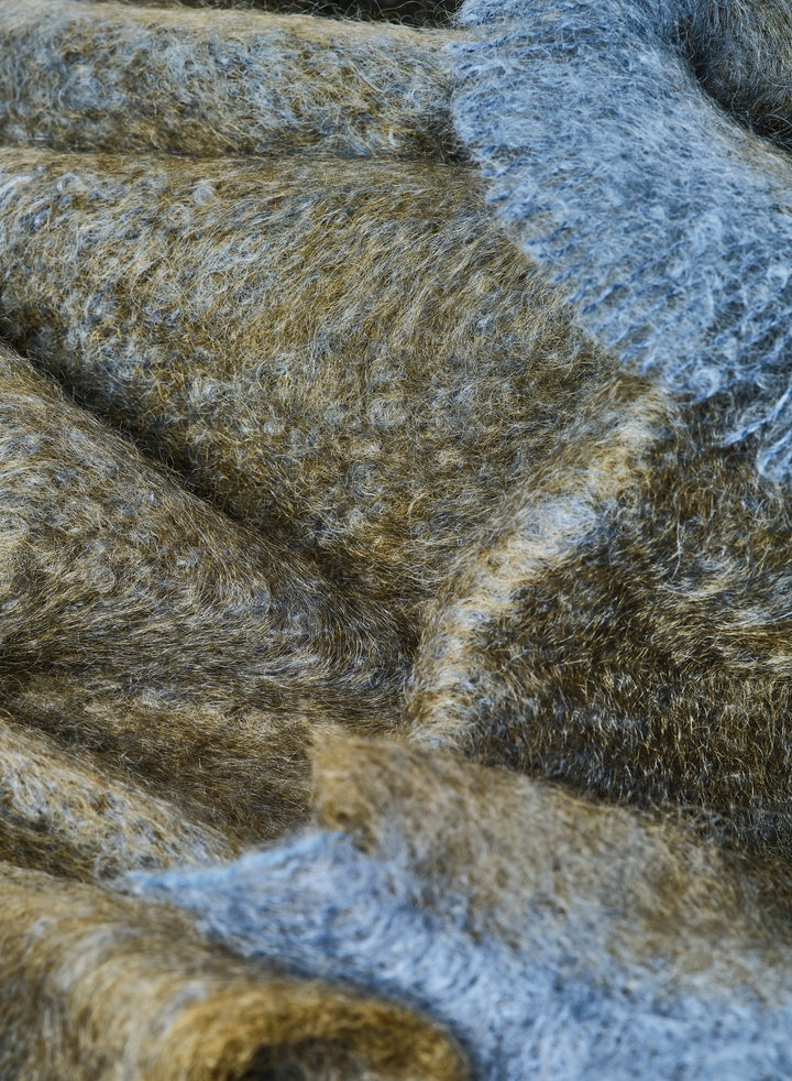 Mohair CLASH Throw